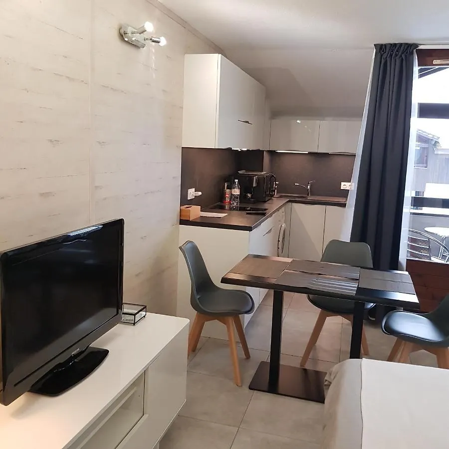 Apartment Studio 28 M2 Tout Confort Neuf Label 3 Etoiles 4 Personnes Cybele Brides-les-Bains